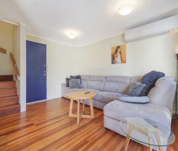 One Tree Hill 2 Bedroom Neat and Tidy - Photo 5