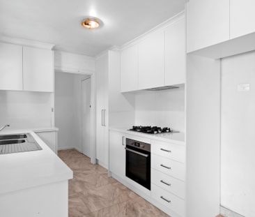 1 Mountfield Rd , MITCHAM - Photo 5