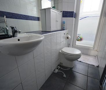 2 bedroom property to rent - Photo 2