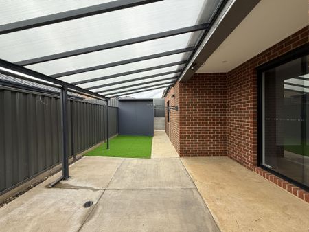 For private inspections please email catie@sweeneyea.com.au. - Photo 4