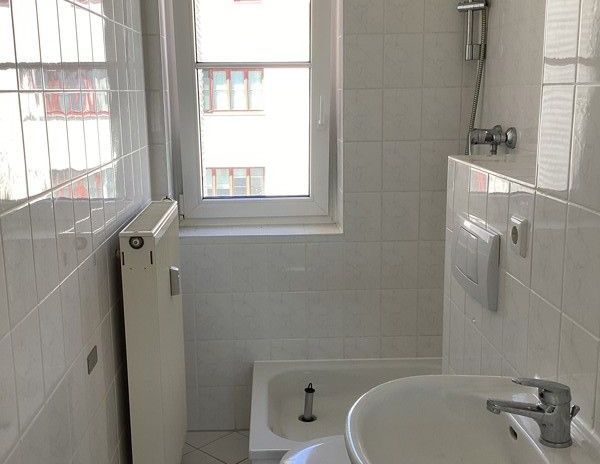 Renovierte 2-Zimmer-Wohnung sucht neuen Mieter! - Photo 1