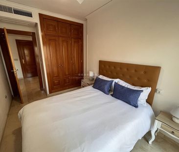 ¡REBAJADO! Luminoso adosado a pocos pasos de la playa en la urbaniz... - Photo 4