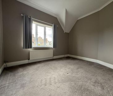 3 bedroom end of terrace house to rent - Photo 4
