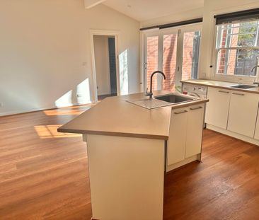 Camberwell - Photo 1