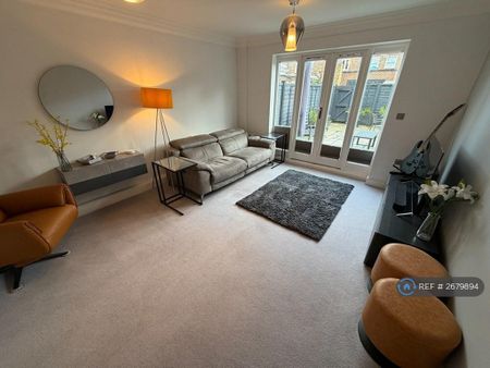 4 bedroom terraced house to rent - Photo 2