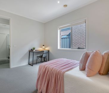 Spacious Family Home in Prime Location - Photo 5