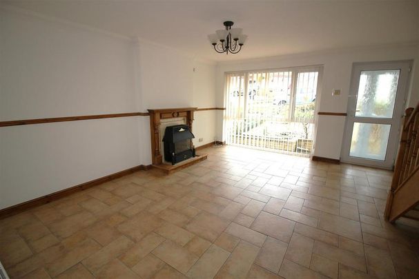 3 bedroom semi-detached house to rent - Photo 1