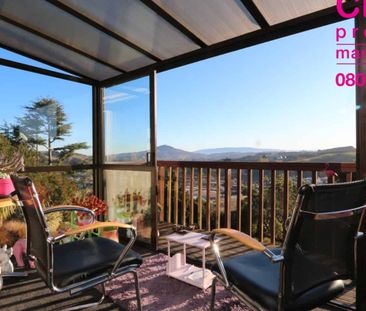 Hill top home with great views - Photo 4