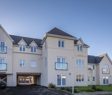 Purpose built 1 bedroom top floor flat to rent in Worthing - Photo 1