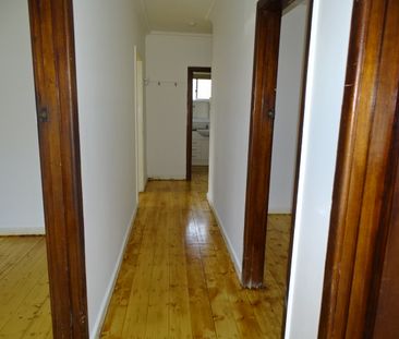 INSPECT & MOE IN NOW - Photo 2