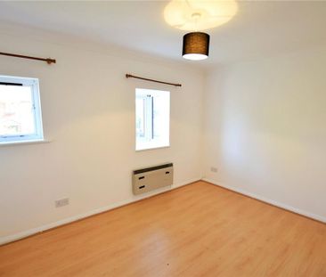 1 bedroom semi-detached house to rent - Photo 5