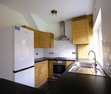 3 bedroom terraced house to rent - Photo 4