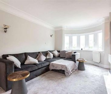 Horseman Side, Brentwood, Essex, CM14 - Photo 2