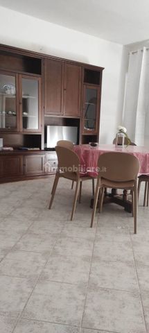 Quadrilocale via Luca Goldoni, Centro, Castellammare del Golfo - Photo 3