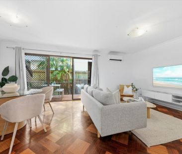 A Rare Bondi Gem, Double Parking with Direct Access, 200m from the ... - Photo 3