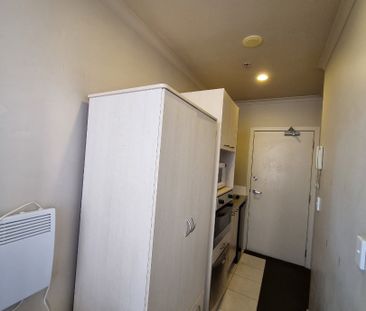 CITY CENTRE - 1 Bedroom Furnished Apartment - Photo 6