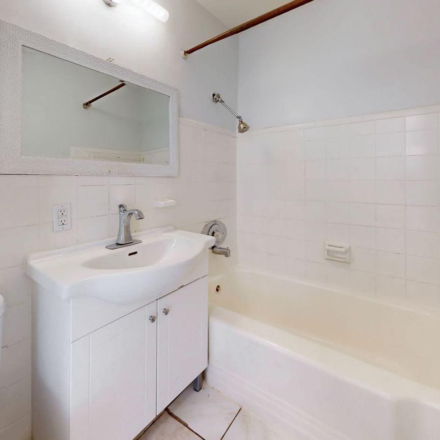 For Lease - 896 Eglinton Avenue Unit# 314, Toronto, Ontario - Photo 1