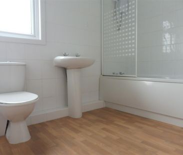 2 bedroom maisonette to rent - Photo 3