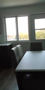 6 ½ rue Notre Dame Laval 5 électros Inclus LIBRE - Photo 4