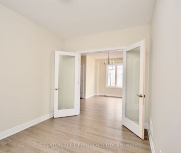 Detached Home For Lease | S8144846 - Photo 1