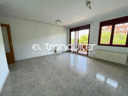 Piso de alquiler en Calle Francisco Umbral, Rivas Futura - Photo 2