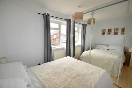 3 bedroom semi-detached house to rent - Photo 5