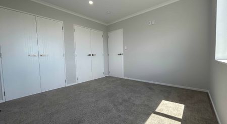 Modern Family Home in Fantastic School Zone - Photo 4