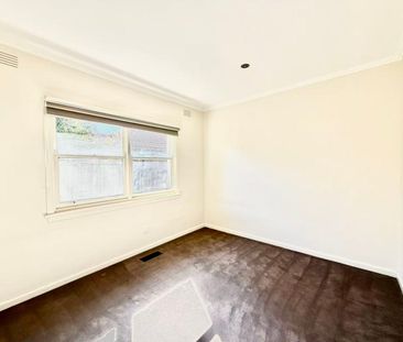 Charming Family Home in a Convenient Mitcham Location - Photo 6