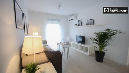 valencia, Valencian Community 46025 - Photo 3