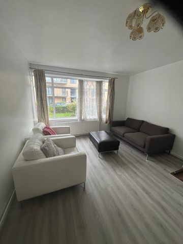 Clarence Avenue, London, SW4 8 - Photo 2