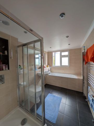 Ashfield Road, East Acton, London, W3 7JJ - Photo 5