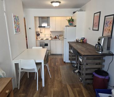 3 1/2 à 2 Pas De L'université Et Cegep - Photo 3