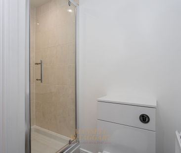 Blacksmith Road, Horley, RH6 - Photo 6