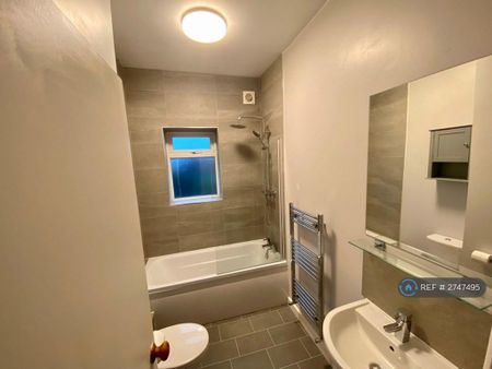 2 bedroom terraced house to rent - Photo 5