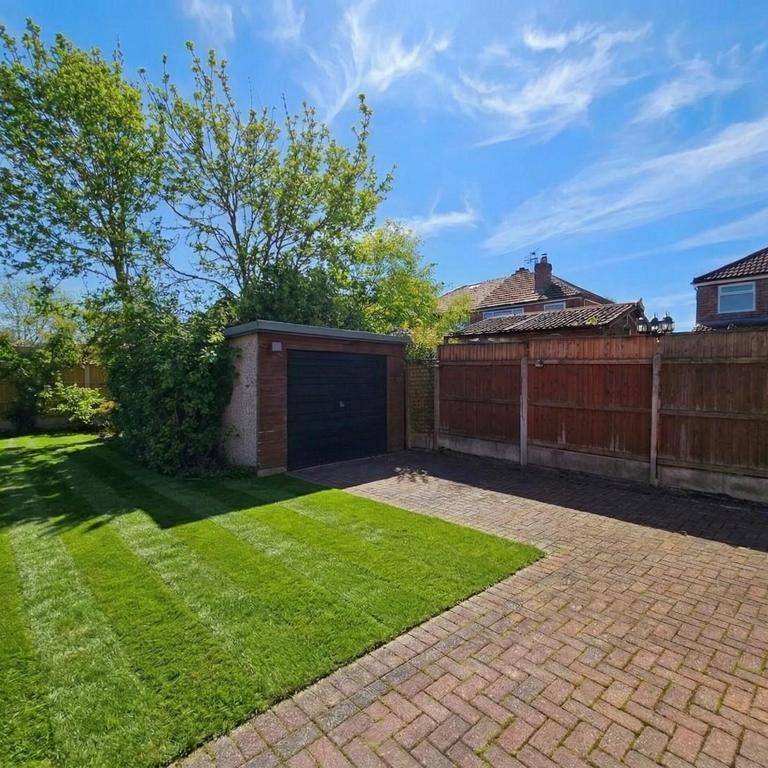 3 bedroom semi-detached house to rent - Photo 1