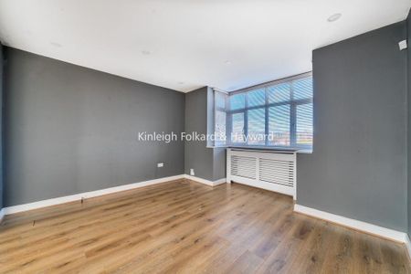 4 bedroom detached house to rent - Photo 4