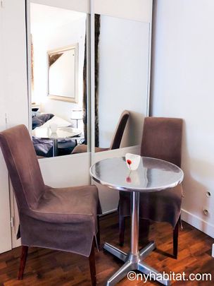 Logement à Paris, Location meublée - Photo 1