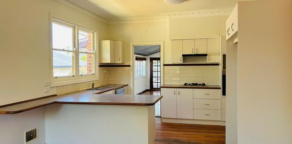 13 Goldsmith Street, South Bunbury WA - Photo 2