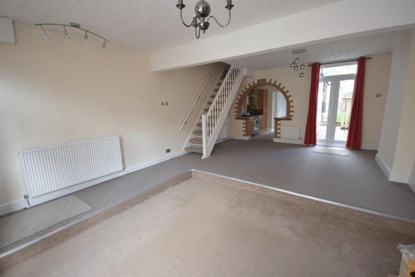 3 bedroom semi-detached house to rent - Photo 1