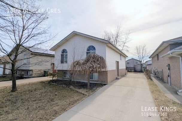 Refreshed 3 Bed 1 Bath in Quiet Residential Area - Photo 1