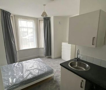 Studio flat to rent on - Photo 4