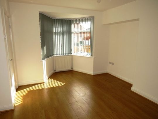 Lofthouse Crescent, Birmingham, B31 - Photo 1