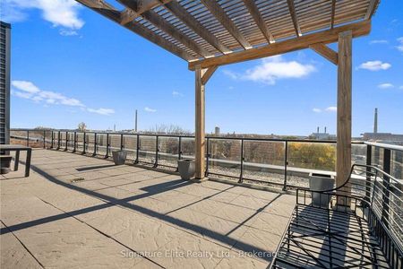 1075 Queen Street East condo — Toronto, ON (2-Bedroom) - 2 Bedroom - Photo 3