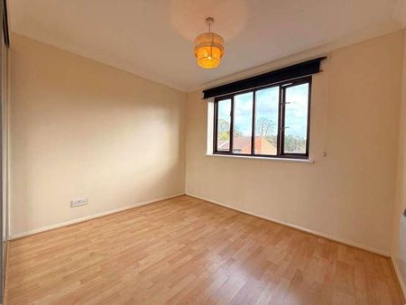 Pyegrove Chase, Forest Park, Bracknell, Berkshire, RG12 - Photo 3