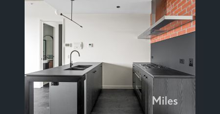 DESIGNER LIVING IN LEAFY ALPHINGTON - Photo 4