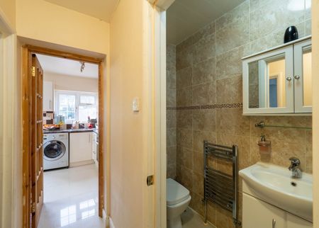 3 Bed Terraced House, Francis Road, HA1 - Photo 2