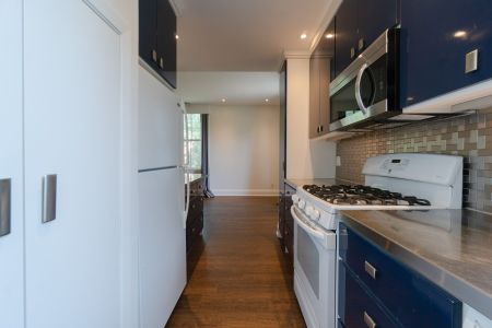 For Lease - 215-217 Carlton Street Unit# Unit 2, Toronto, Ontario - Photo 2