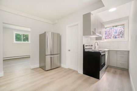 For Lease - 484 Queen Mary Street Unit# 1, Overbrook - Castleheights and Area, Ontario - Photo 5