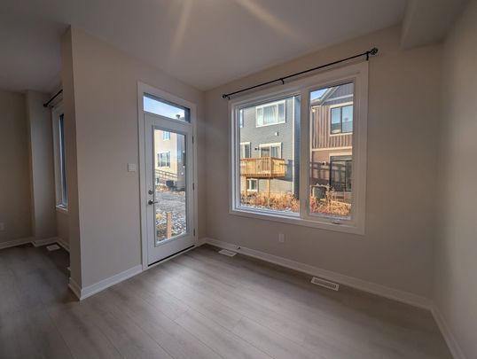 For Lease - 375 Les Emmerson Drive, Barrhaven, Ontario - Photo 1