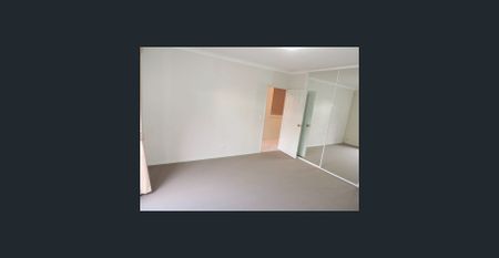 FAMILY 4 BED 2 BATH HOME CLOSE TO BEACH - Photo 3